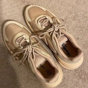 Adidas Ozelle sneaker